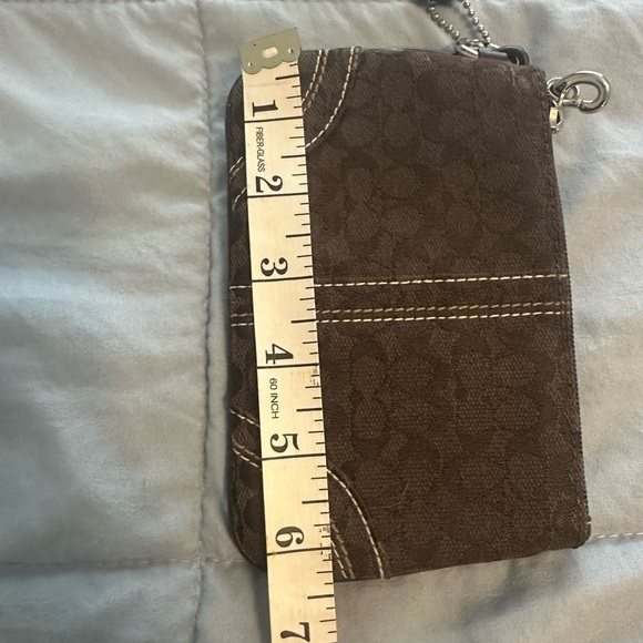 Coach 40095 Jacquard C wristlet - Picture 3 of 4